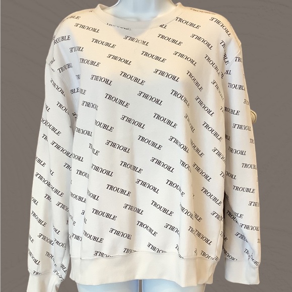 Street Wear Sweatshirt - Picture 4 of 8